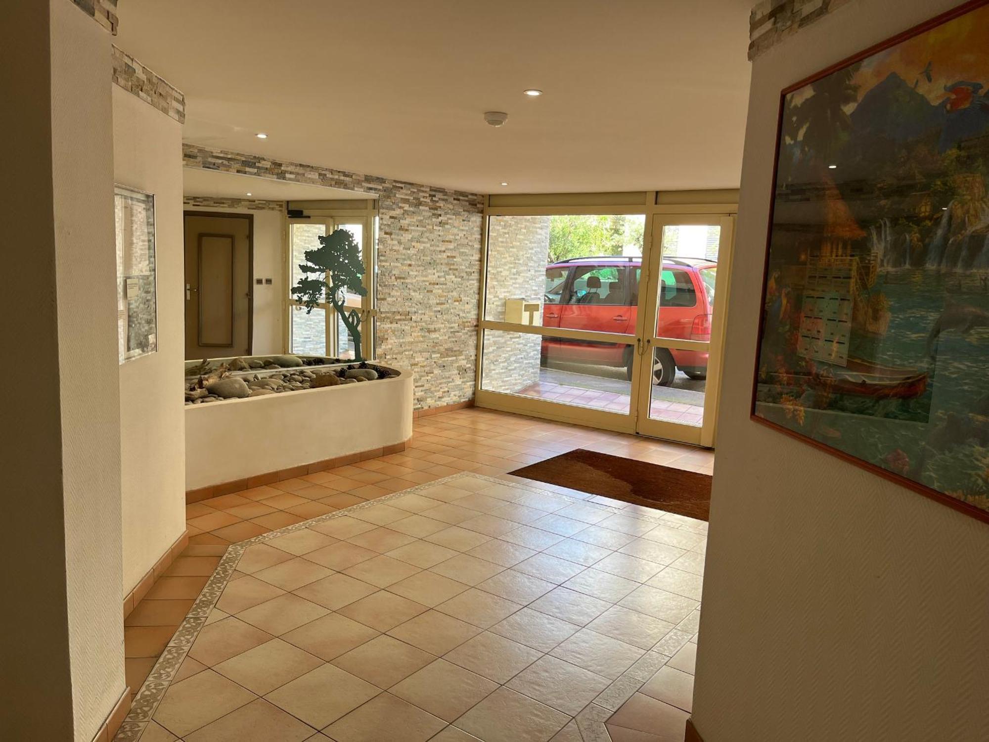 2pieces A Avec Garage - Fr-1-466a-53 * Fréjus