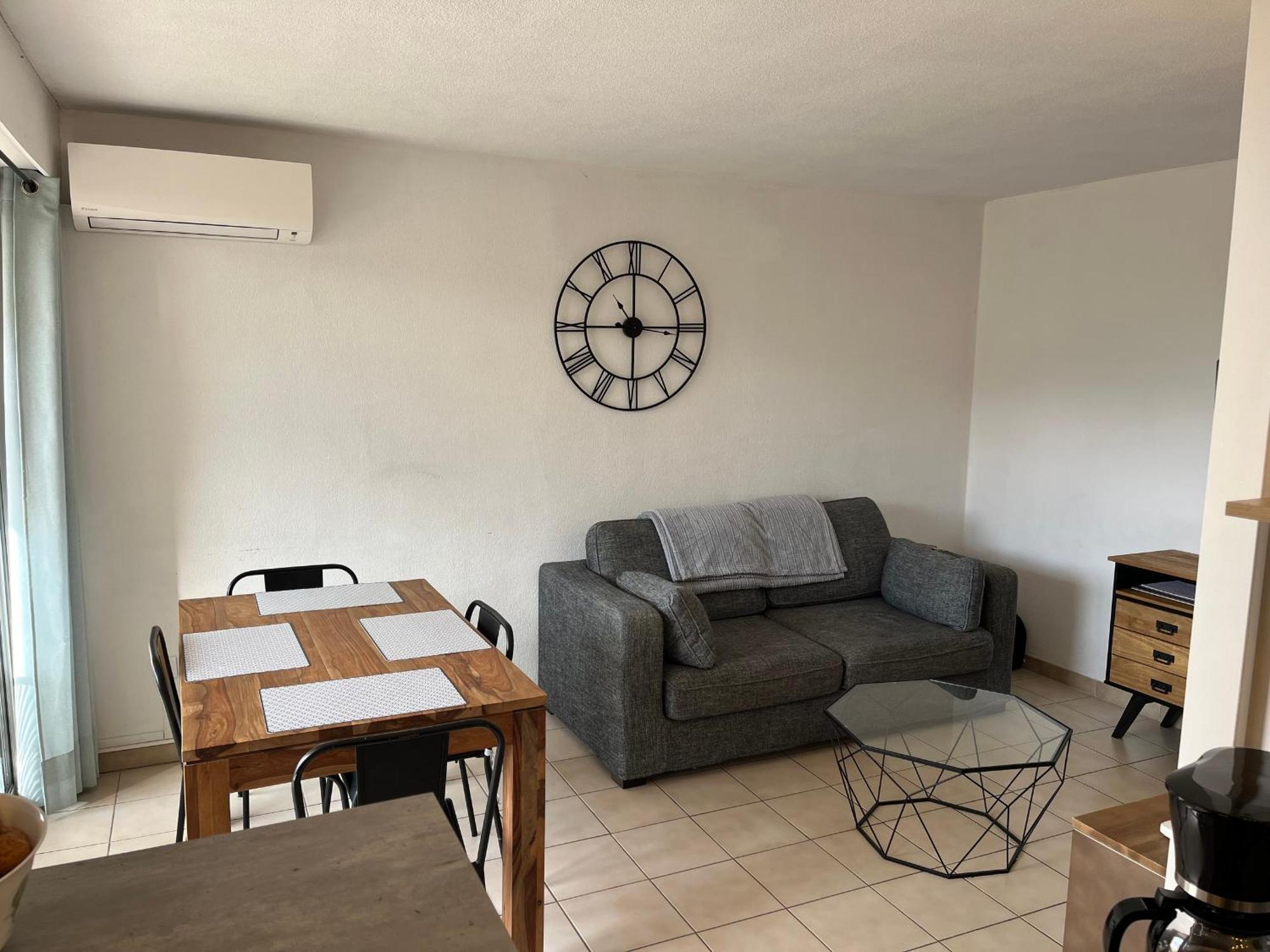 2pieces A Avec Garage - Fr-1-466a-53 Appartement *