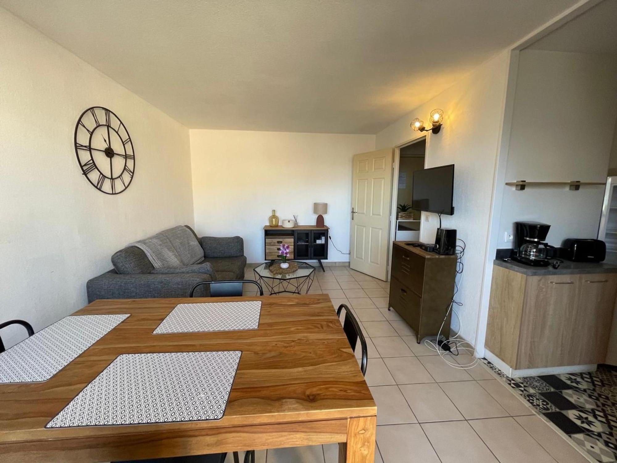 Appartement 2pieces A Avec Garage - Fr-1-466a-53 Fréjus